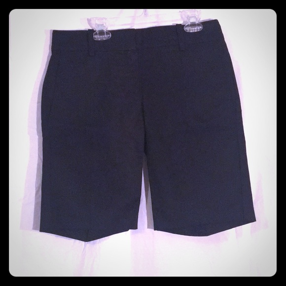 Black Ann Taylor Shorts - Picture 1 of 5
